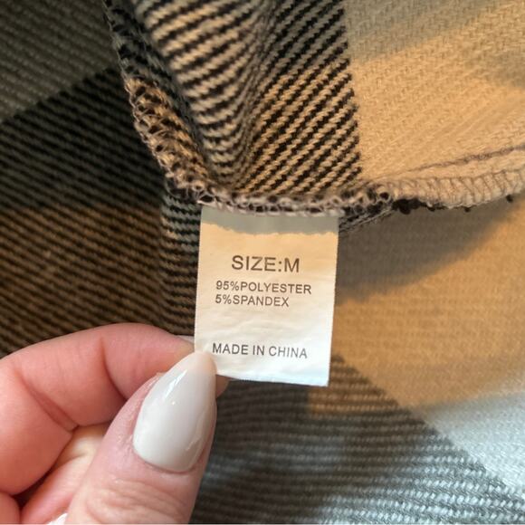 Plaid Shacket, Black/White/Gray, Women’s Medium – Oversized Fit - Picture 6 of 6